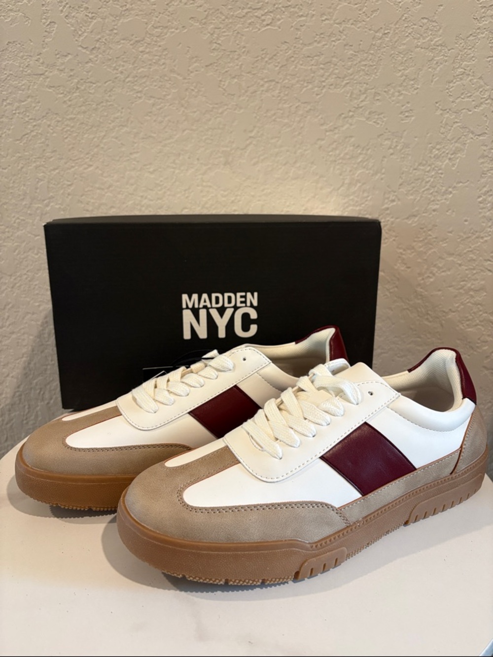 NWT Madden NYC Men’s White & Burgundy Casual Sneakers